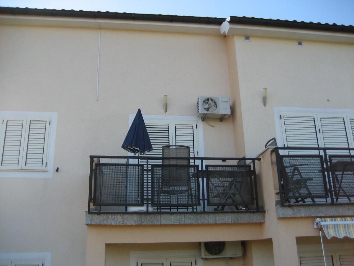 Villa „Drei Palmen“ Sveti Filip i Jakov Exterior foto